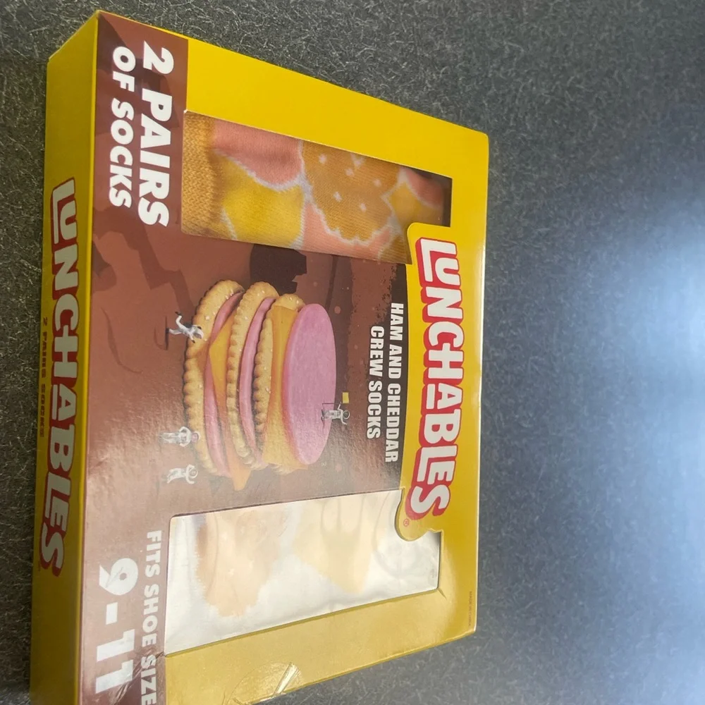 Lunchables Mad Engine ham cheddar crew socks 2 pair NIB